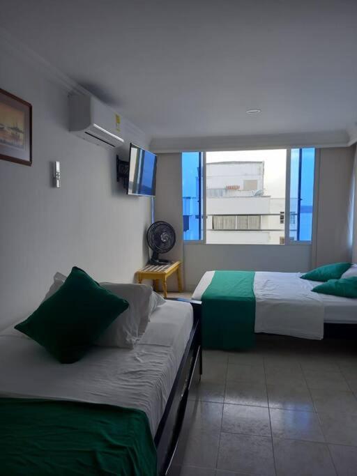 Con Vista Al Mar, A Cuadra De La Playa. Piso 16