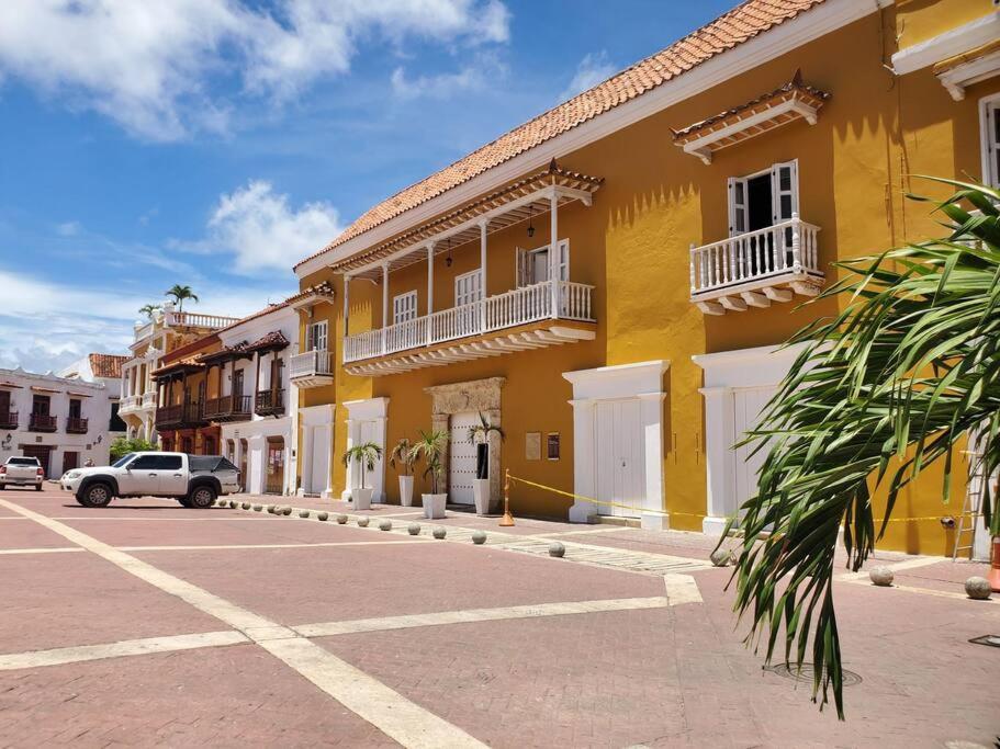 Con Vista Al Mar, A Cuadra De La Playa. Piso 16 Apartamento Cartagena