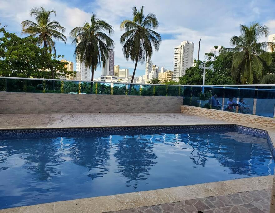 Con Vista Al Mar, A Cuadra De La Playa. Piso 16 Apartamento *